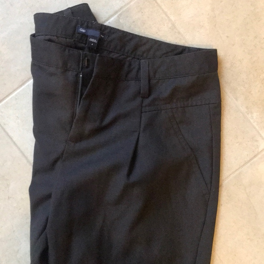 Women’s Pleated Gap Pants